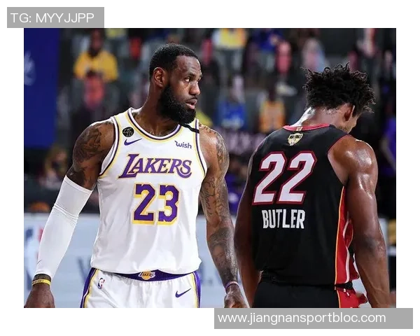 杨毅分析老詹在热火的权威地位斯波需看其脸色莱利则不以此为然 杨毅分析老詹在热火的权威地位斯波需看其脸色莱利则不以此为然