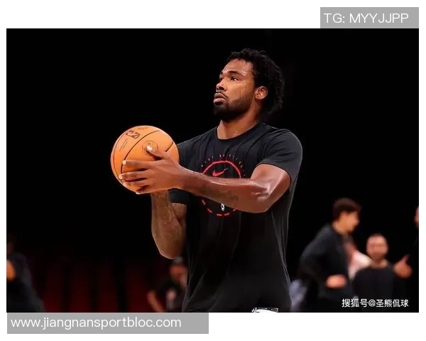 乌度卡称赞戴维森在场上决策能力期待他在球队的表现