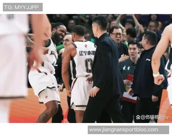 辽宁男篮宣布裁掉外援奥利弗与杰隆布朗引发球迷热议