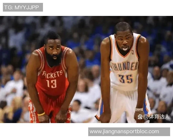 杜兰特状态火热过去6场比赛场均297分75篮板42助攻命中率超五成 杜兰特状态火热过去6场比赛场均297分75篮板42助攻命中率超五成