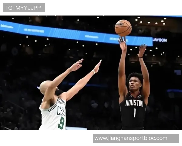 弗拉格表现平平11投5中贡献16分2板2助却有4次失误 弗拉格表现平平11投5中贡献16分2板2助却有4次失误