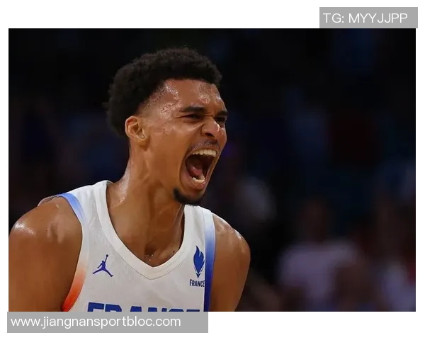 文班在追梦防守下表现不佳命中率仅38并出现6次失误亟需提升